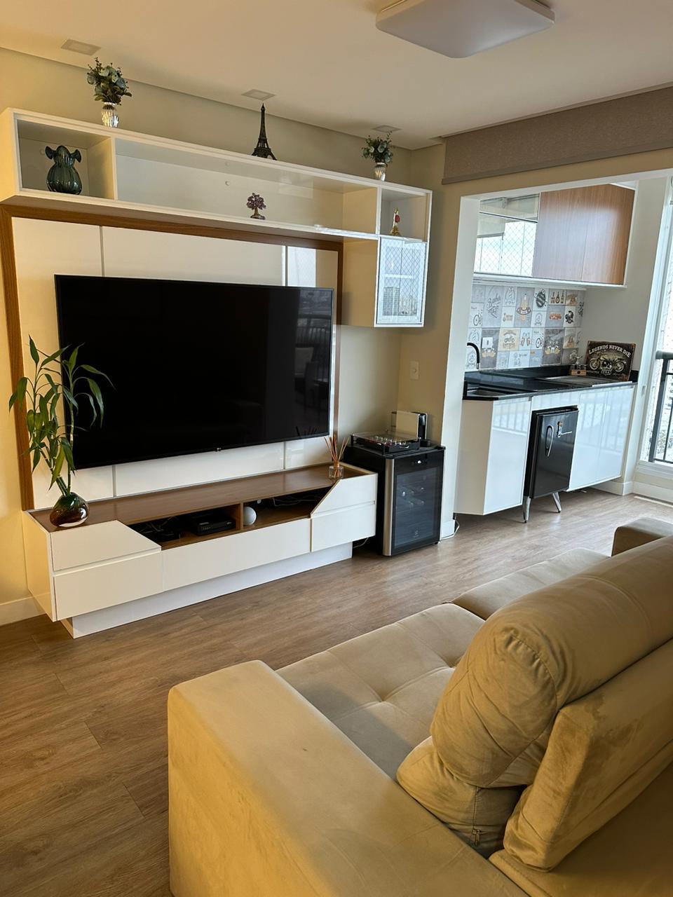 Apartamento - 70m², 2 quartos sendo 1 suíte e 1 vaga